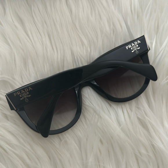 PRADA Milano sunglasses - Picture 3 of 7